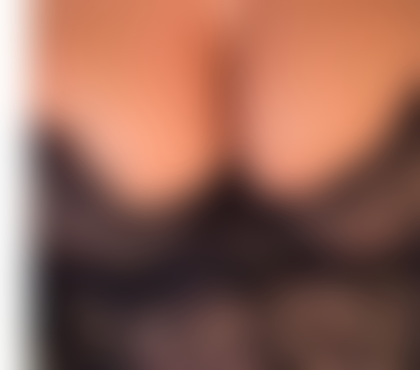 Escorts Essex Basildon - Photos for KELLY ,very very busty blonde Milf - Basildon